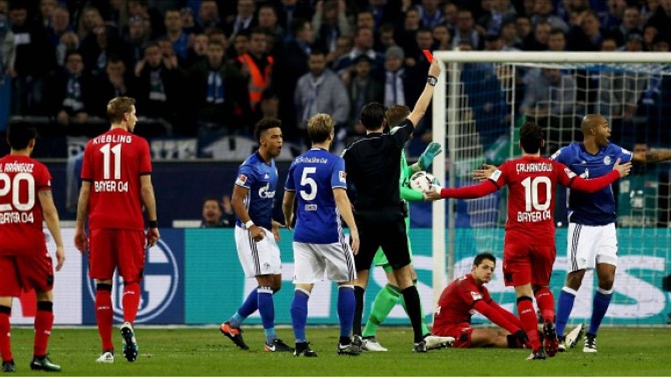 Das Sportgericht des Deutschen Fußball-Bundes (DFB) hat Naldo vom Bundesligisten FC Schalke 04 wegen eines unsportlichen Verhaltens mit einer Sperre von zwei Meisterschaftsspielen der Lizenzligen belegt. Foto: Getty Images