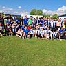 Die "Feierbiester" des SV Altenstadt/WN sicherten sich am letzten Spieltag die Meisterschaft in der Kreisklasse Ost.