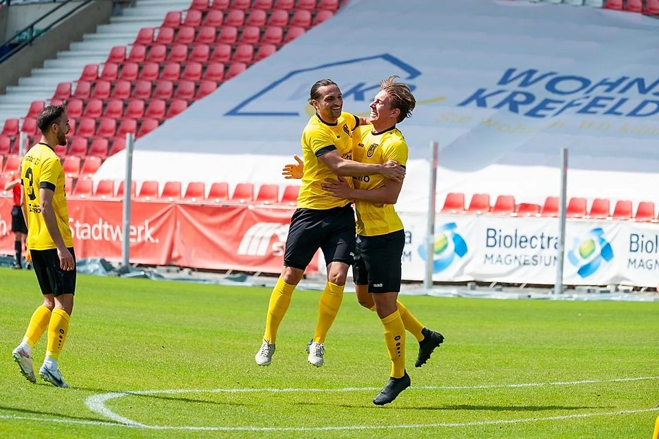 Ein bekanntes Bild: Mastrolonardo freut sich über einen Treffer.