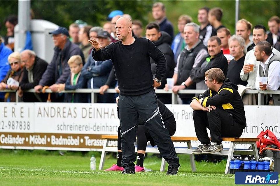 Nach Stationen bei Amberg und Fürth II steht Trainer Rost inzwischen die zweite Spielzeit bei der Spvgg Bayreuth an der Linie.