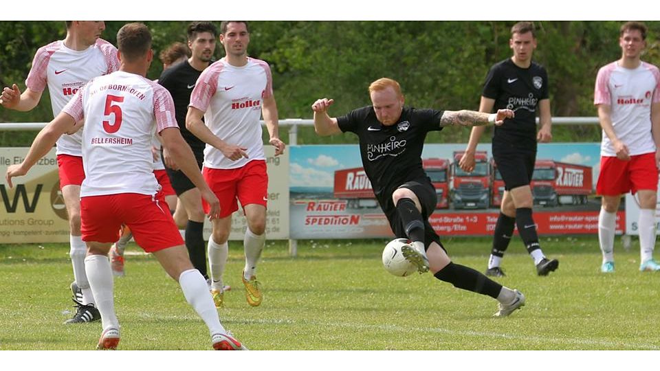 Auch Claudio Pinheiro da Cruz kann die bittere Niederlage in Lollar nicht verhindern. Hier eine Szene aus einem früheren Heimspiel. Foto: Luca Raab 