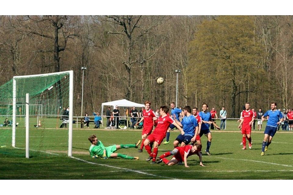 Nachdem der Kreisklasse-Vertreter im Laufe des Stadtpokal-Wettbewerbs so einige Favoriten ärgern konnte, war im Viertelfinale nun Schluss. So unterlag man dem TSV Leipzig-Wahren mit 1:4. F: Vereinsarchiv SV Schleußig