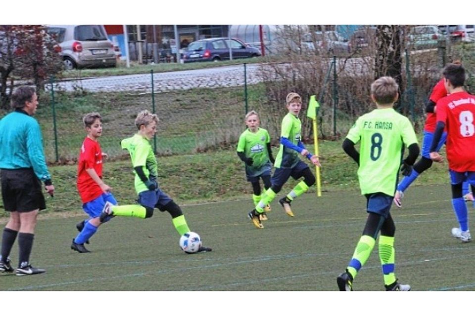 Hansa Rostocks D-Jugend beim  Freundschaftsspiel am Samstag gegen die C-Jugend des FC Seenland Warin. Kerstin Erz