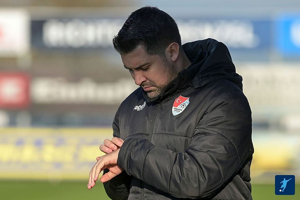 Das Spiel gegen Wacker Burghausen wäre Alper Kayabunars 101. Spiel als Cheftrainer in der Regionalliga Bayern. Das Spiel gegen Wacker Burghausen wäre Alper Kayabunars 101. Spiel als Cheftrainer in der Regionalliga Bayern.