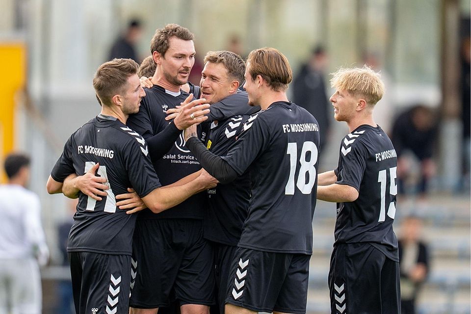 Der FC Moosinning darf sich freuen. Die Trainer der Ersten bleiben über die Saison hinaus.