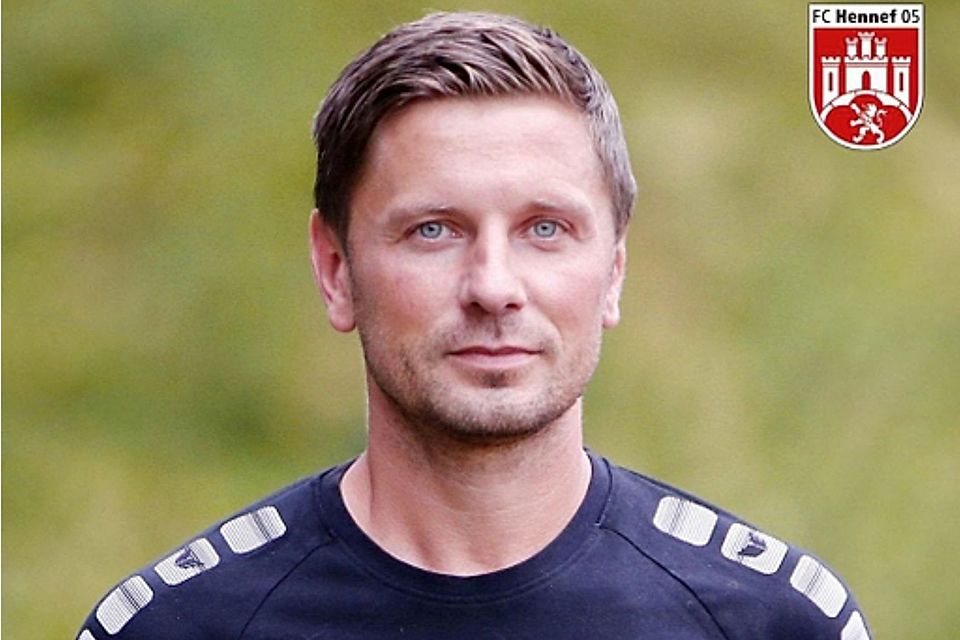 Marek Dabrowski bleibt auch in der kommenden Saison Trainer der U19 des FC Hennef.