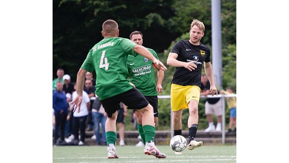 Ex OSC Spieler Jan Südbeck im Testspiel gegen FC Sandzak