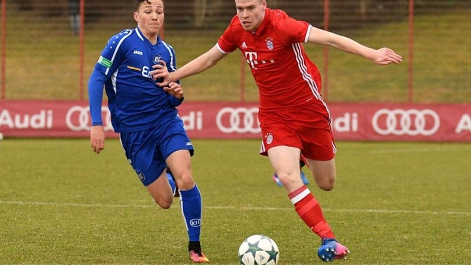 Thomas Isherwood spielt seit 2015 im Trikot des FC Bayern. Nun steht er vor einem möglichen Wechsel auf die Insel. Foto: Sven Leifer