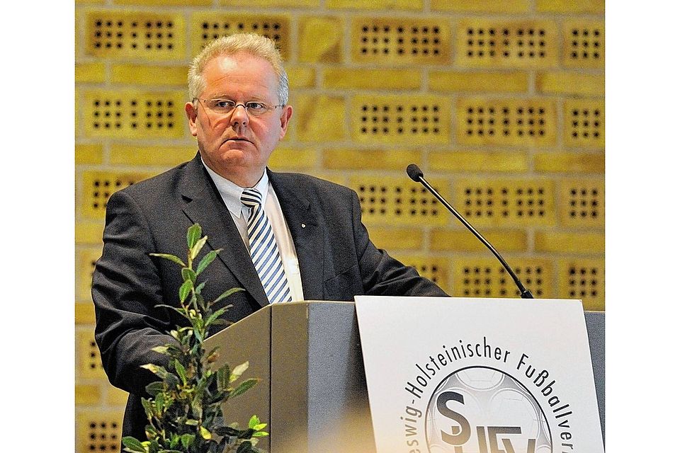 Steht  auf dem Verbandstag am 4. Juni erneut zur Wahl: Hans-Ludwig Meyer ist seit 2007 Präsident des Schleswig-Holsteinischen Fußballverbandes.