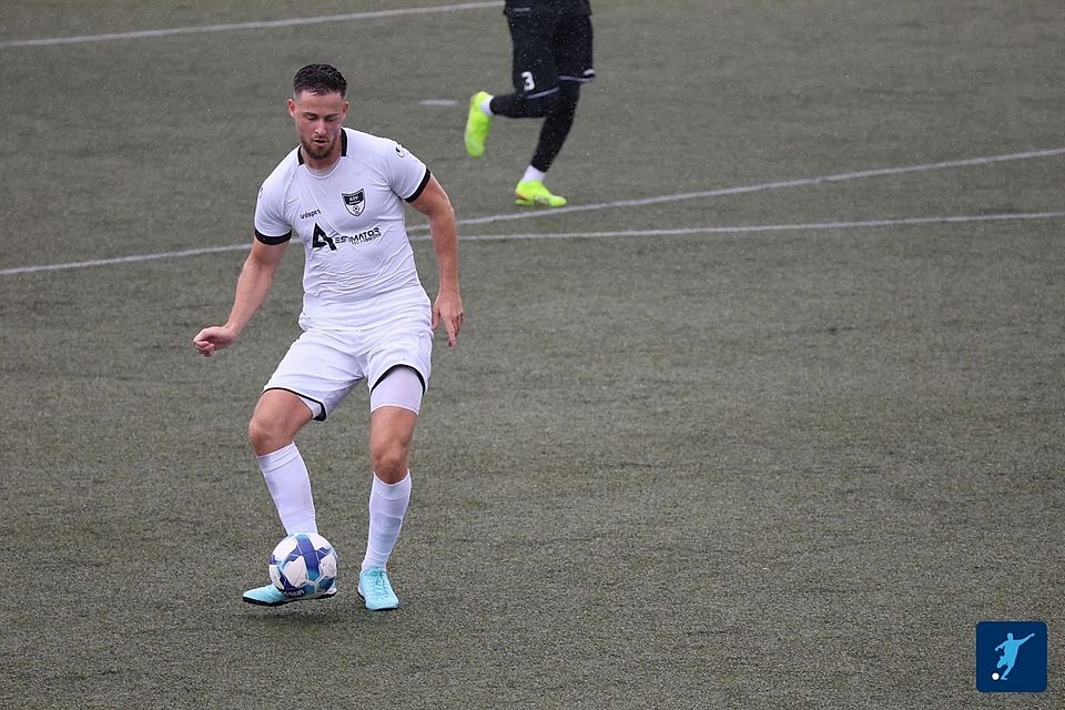 Später Treffer rettet dem ASV drei Punkte