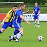 Christian Graf (vorne, SOB) im Zweikampf mit Victor Keller (Spvgg FAL II). Foto: Karl-Heinz Bodon