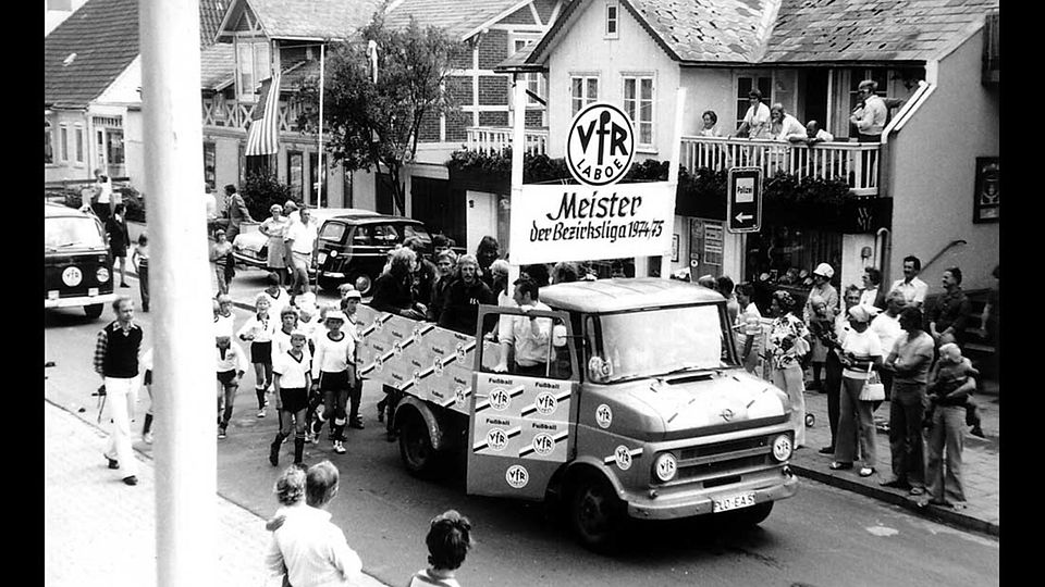 Festumzug zum 75. Geburtstag und zur Bezirksligameisterschaft 1975.