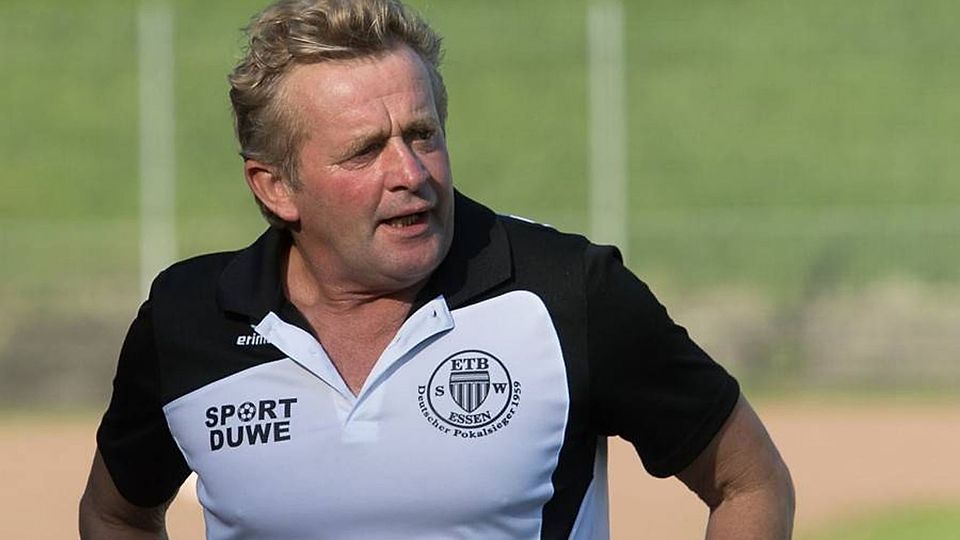 Wenn es nach der TSG geht, darf Wölpper, der in seiner mehr als 20-jährigen Trainer-Karriere bei über 500 Oberliga-Spielen an der Seitenlinie stand, in Dülmen in den Trainerruhestand gehen (Archivfoto).