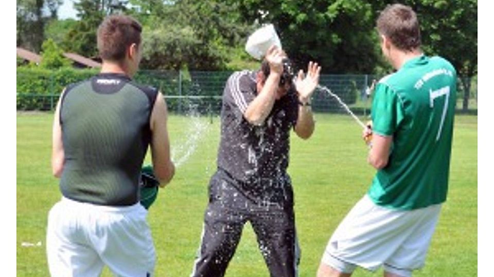 Noch werden Mannschaften gesucht, die ihre Trainer mit Bier übergießen möchten...
