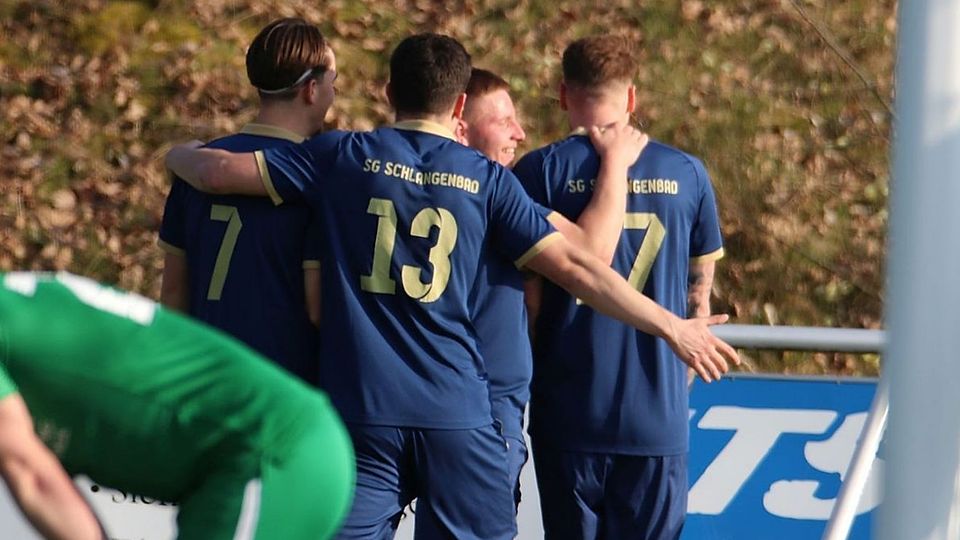Ein Großteil des SG-Kaders soll auch in der kommenden Saison zusammen Tore bejubeln: Bei der SG Schlangenbad laufen die Personalplanungen auf Hochtouren. 
