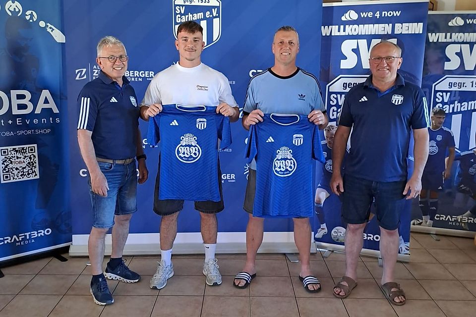 von links nach rechts: v. l.: Sepp Weber (2. Vorstand), Simon Endl, Markus Endres, Sepp Leizinger (1. Vorstand)