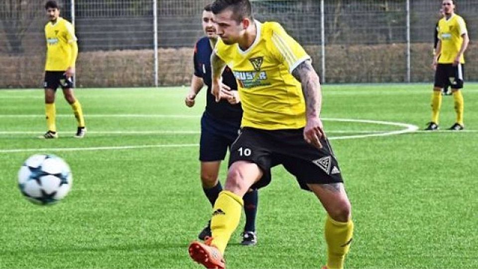 Der Echterdinger Matchwinner: Nils Schaller erzielte in der zweiten Hälfte den spielentscheidenden Treffer. Foto: Günter Bergmann