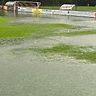 Das Heimspiel der Landesliga-Frauen von RW Überacker fiel dem Starkregen zum Opfer: Der Platz war überflutet.