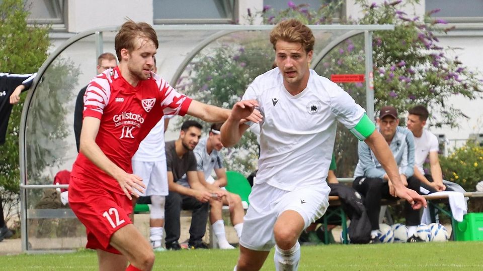 TSV Neuried gegen FC Rot-Weiß Oberföhring am 27.07.25 ab 14 Uhr. 2. Halbzeit. Am Ball: Nr. 6 C - Danilo Ralic. Foto: Dagmar Rutt