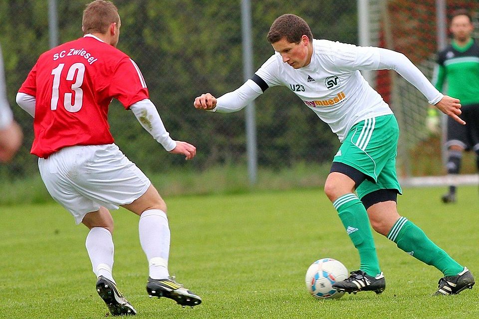 Christian Resch (re.) geht zukünftig für den FC Salzweg auf Torejagd F: Weiderer