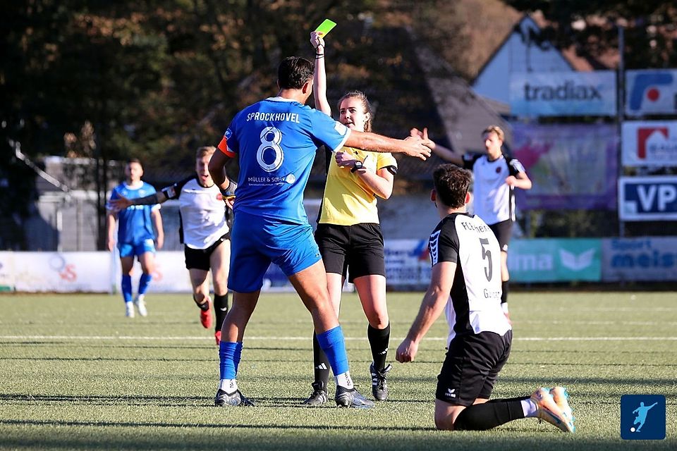 Da die TSG Sprockhövel am vergangenen Wochenende nicht im Einsatz war, sitzt TSG-Kapitän Bulut seine Sperre im Heimspiel gegen Schermbeck ab. Da die TSG Sprockhövel am vergangenen Wochenende nicht im Einsatz war, sitzt TSG-Kapitän Bulut seine Sperre im Heimspiel gegen Schermbeck ab.