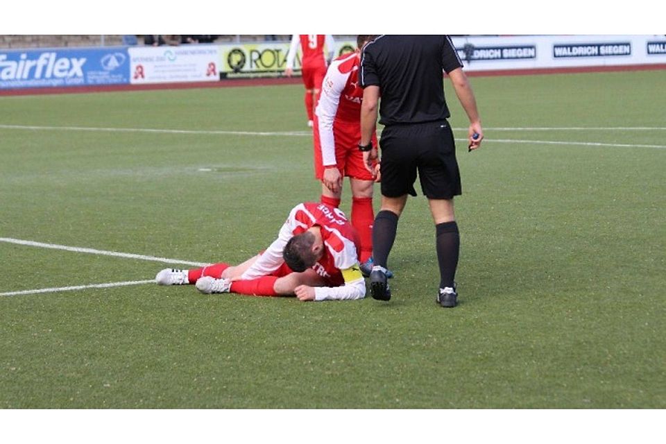 Kaans Kapitän Toni Gänge (am Boden) ist zwar angeschlagen, kann aber am Samstag gegen Lippstadt spielen. Foto: geo