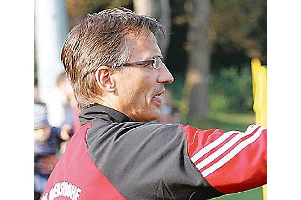 Hofft auf Wende: TuS-Trainer  Mario Lück Henning Busch