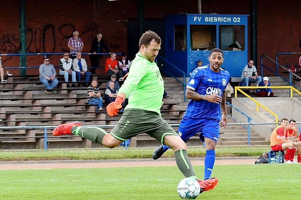 Eltvilles Torhüter David Jung glänzte als Torschütze beim 4:4 gegen Wörsdorf.
