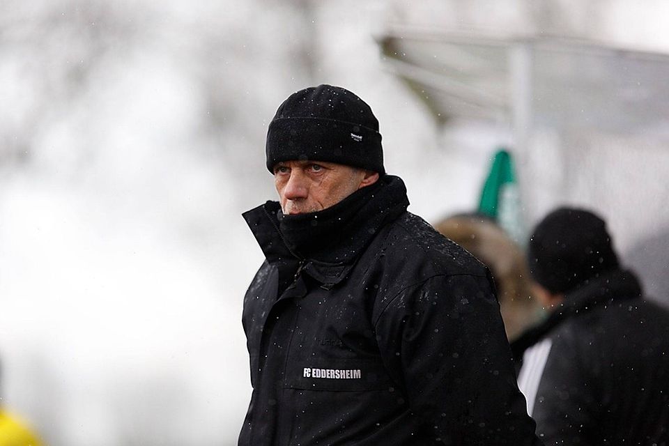 Eddersheims Trainer Andreas Schreier musste mitansehen, wie sein Team in Marburg unterging. Archivfoto: Lorenz.