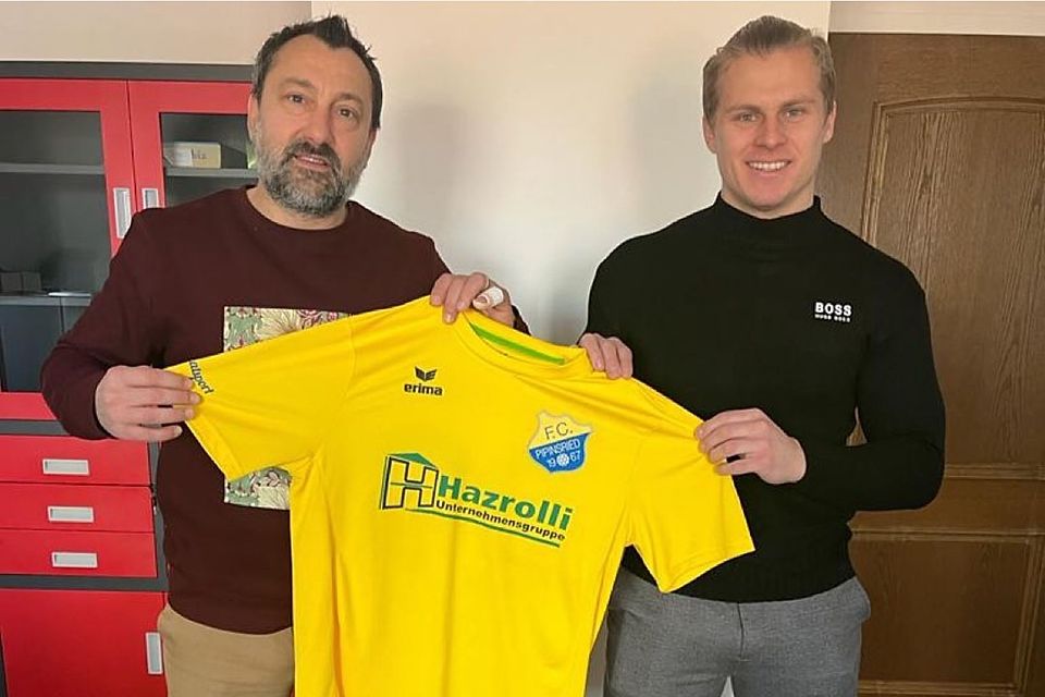  Belmin Idrizovic (re.) verstärkt den FC Pipinsried. Tarik Sarisakal (li.) freut sich über den Neuzugang.