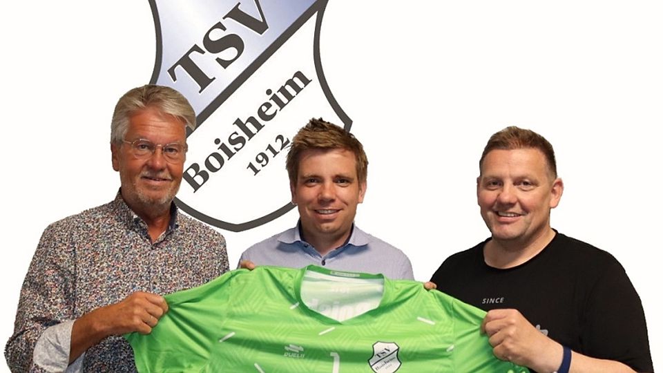 Tim Vonderbank (Mitte) wechselt zum TSV Boisheim. 