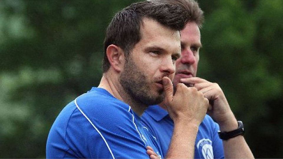 Der neue Trainer in Steinenbronn: Tomislav Anic (vorne).