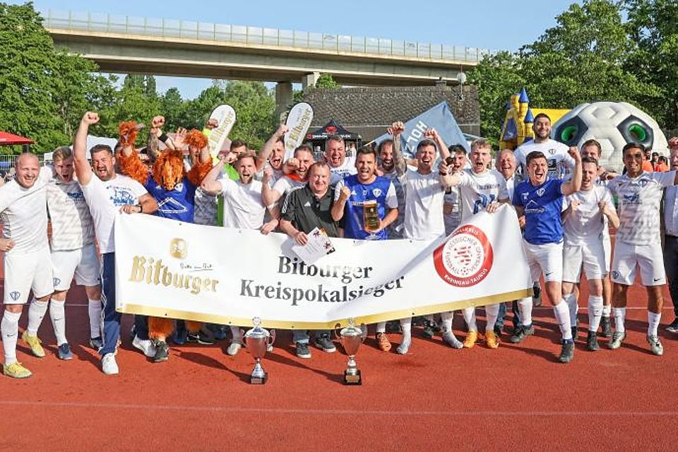 Holzhausen lässt es krachen – der A-Ligist zelebrierte den ersten Pokaltriumph der Vereinsvita in aller Ausgelassenheit – jetzt wartet sogar der Hessenpokal auf Thorsten Barg und seine Männer.	