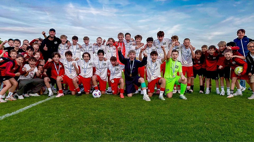 Sensationeller Erfolg: Die U15-Fußballer der FT Starnberg setzten sich als Kreisligist unter anderem gegen einen Bayern- und einen Regionalligisten durch und holten sich den BFV-Bezirkspokal.