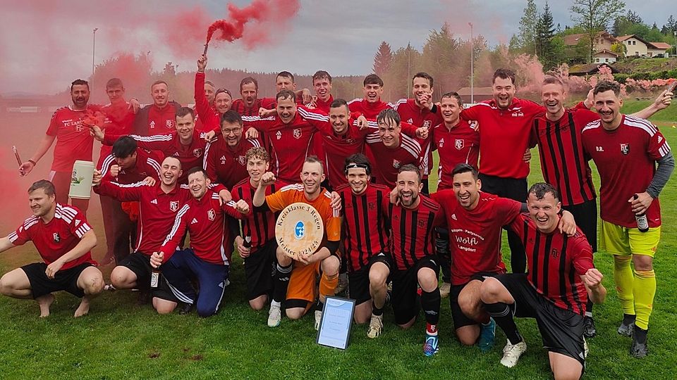 Gratulation an den FC Langdorf zum Titelgewinn in der Kreisklasse Regen. 