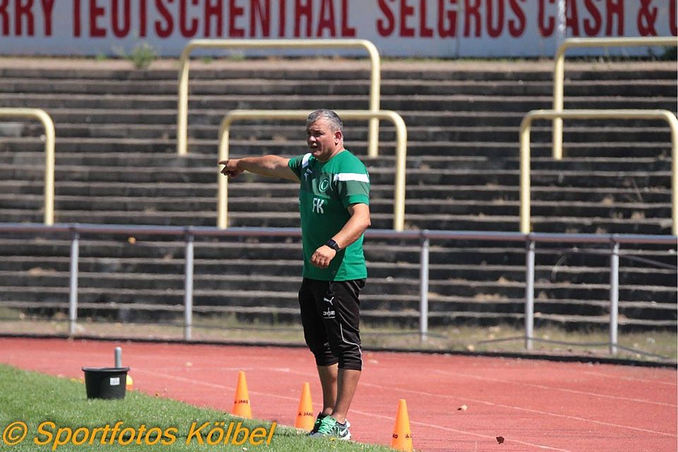 Farih Kadic steht ab sofort wieder an der Seitenlinie des SV Merseburg 99. F: Kölbel Farih Kadic steht ab sofort wieder an der Seitenlinie des SV Merseburg 99. F: Kölbel