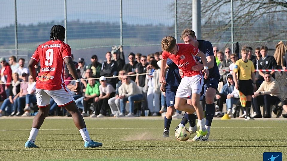 Der 1.FC Passau gewinnt ein hitziges Derby gegen Vornbach mit 3:2.
