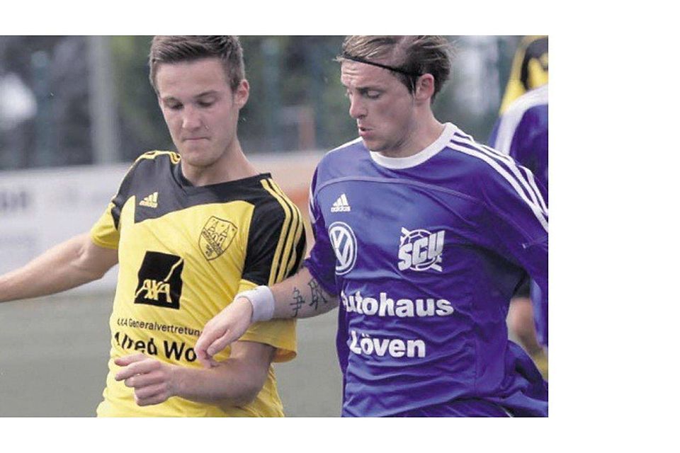 René Engelbertz (links) brachte seine Schwarz-Gelben im Test gegen den SV Frielingsdorf nach einer Ecke in Führung. Foto: Randow
