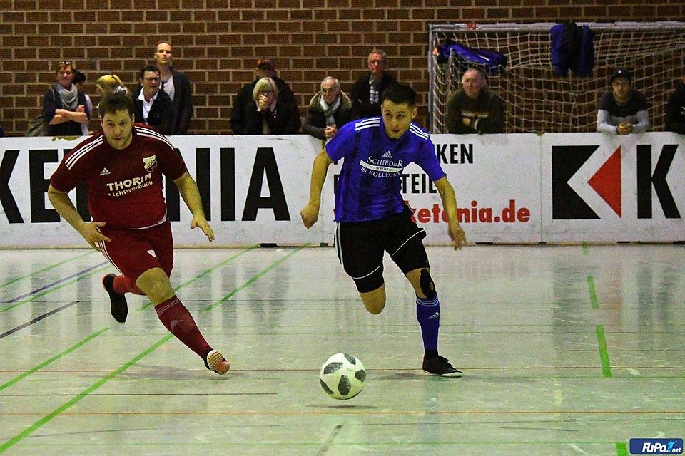 Moritz Zeitler und seine SpVgg SV Weiden dominierten das Turnier in Vilseck und holten sich überlegen den Titel des Futsal-Kreismeisters. 