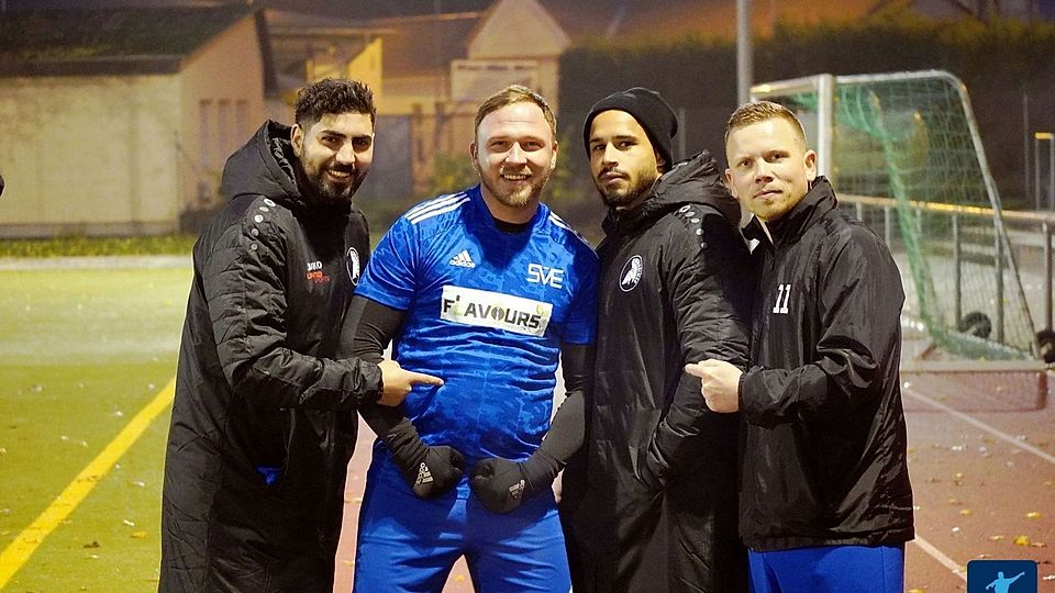 Wieder da: Sven Heinze (2. von links) feierte im Spiel gegen Frauenstein sein Comeback für den SV Erbenheim. 