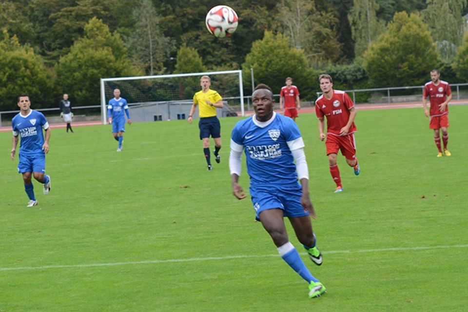 Fokussierung auf das Wesentliche ist gefragt: Fayira Keita vom Fußball-Landesligisten SV Weil. | Foto: Uwe Rogowski