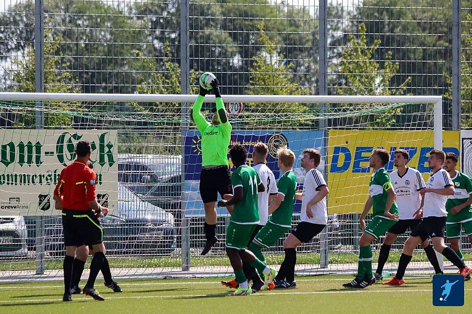 Eine Szene aus dem Spiel Rheidt gegen Kirch-Grottenherten.