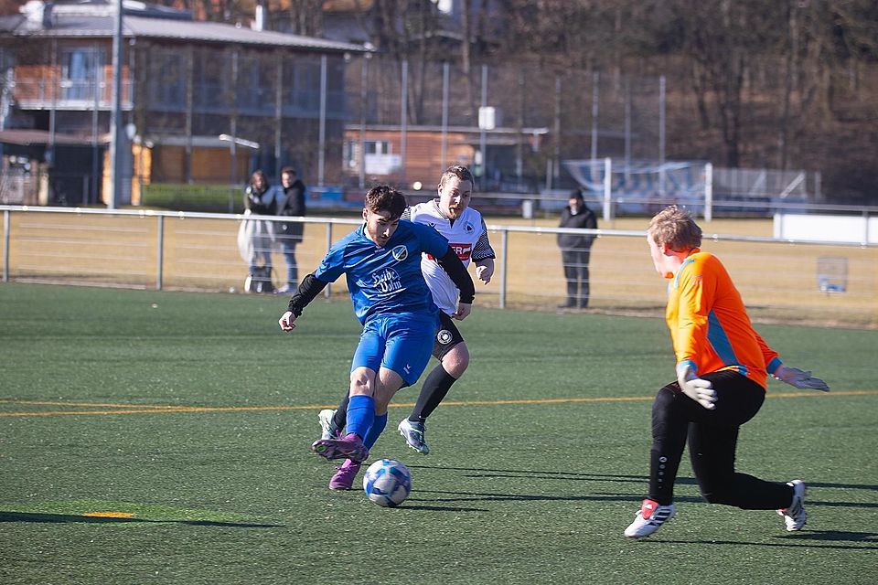 Keine Chance ließ der SV Planegg-Krailling II (l. Kenan Kurt) dem B-Klassisten TSV Neuried III. Das Team von Trainer Stefan Suchanke siegte 6:0.