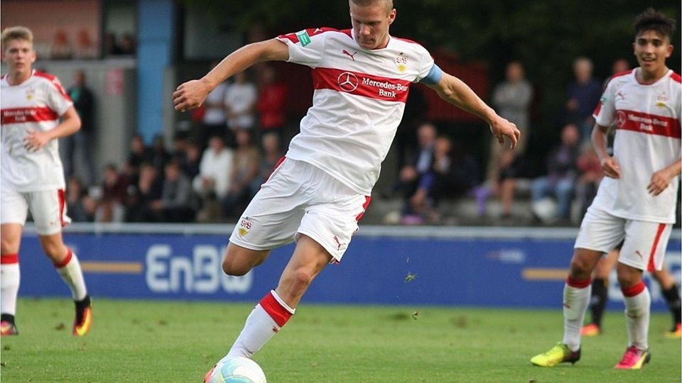 VfB-Kapitän Eric Hottmann war beim 3:0-Erfolg im Stuttgarter Stadtderby gegen die Kickers mit zwei Toren der entscheidende Mann. F: Lommel
