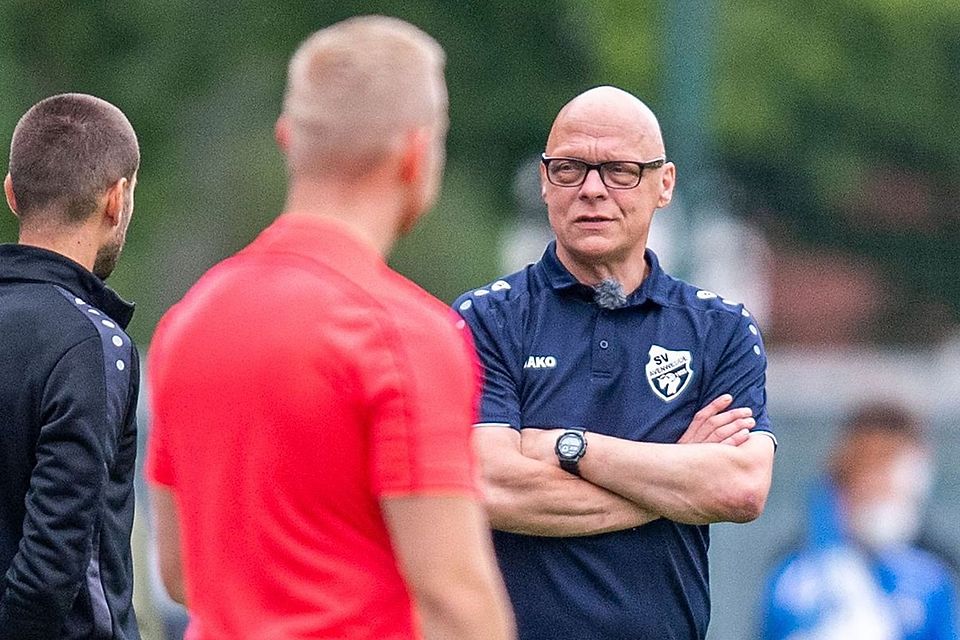 Dirk van der Ven (re.) übernimmt zur kommenden Saison die Zweitvertretung des FC Gütersloh.