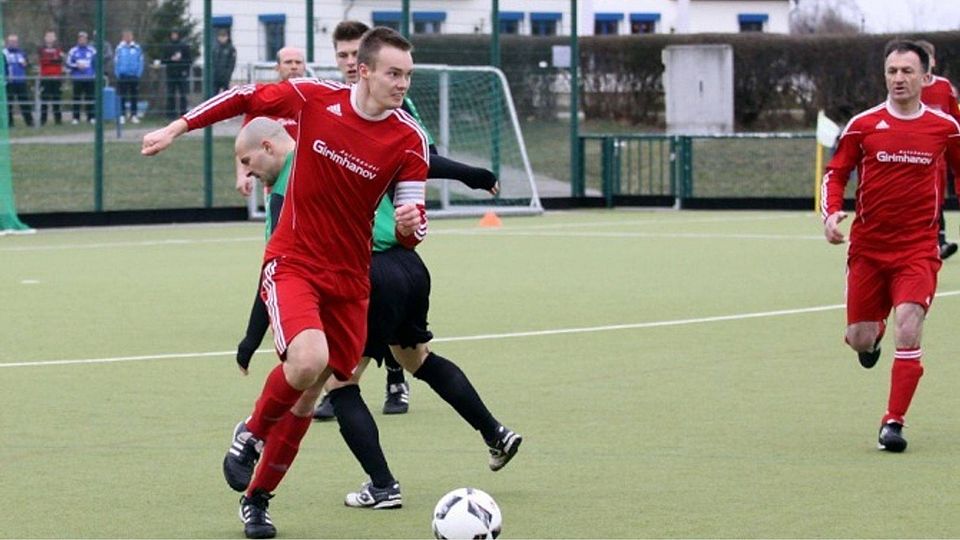 Jonas Ballin (in rot) wechselt zum SC Naumburg in die Landesliga.          F: Schulze