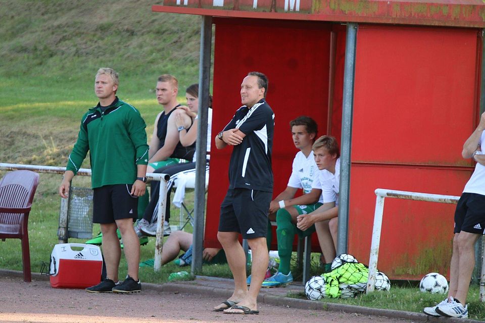 Osdorfs Trainer Jens-Uwe Lorenzen wird seine Kreisligamannschaft nur noch bis zum Saisonende betreuen. Danach will er sich auf die Nachwuchsarbeit konzentrieren. Foto: Peters*