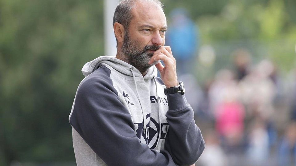 Viel Unverständnis über die Art und Weise der Entscheidung, Hessen Kassel in die Regionalliga aufsteigen zu lassen: Göppingens Trainer Gianni Coveli.