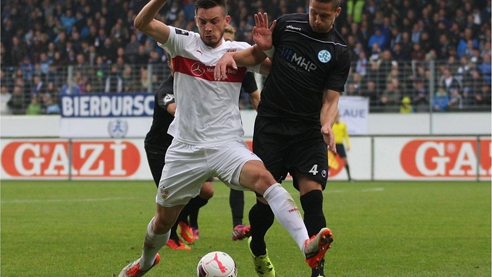 Borys Tashchy (links) und seine Sturmkollegen sind gefordert. Der VfB II ist vot der Kiste zu harmlos. F: Lommel