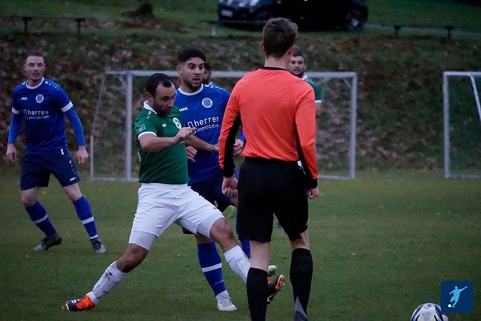 In der sechsten Minute der Nachspielzeit glich Christian Alt (links) für die SG Geisfeld gegen Zewen aus. In der sechsten Minute der Nachspielzeit glich Christian Alt (links) für die SG Geisfeld gegen Zewen aus.